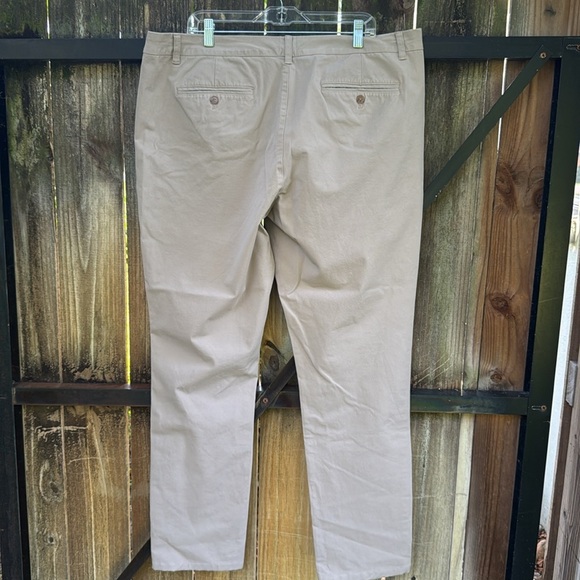 Bonobos The Chino 2.0 slim fit khaki pants, size 40 x 36 - Picture 5 of 9